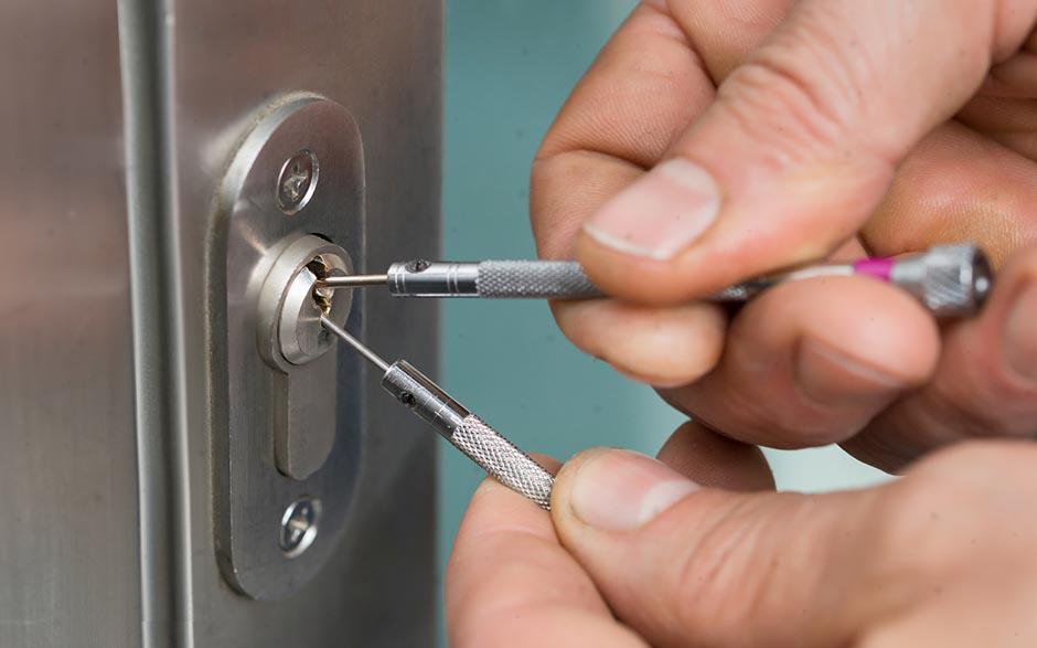 ouvrir une serrure de porte sans clé Montlhéry