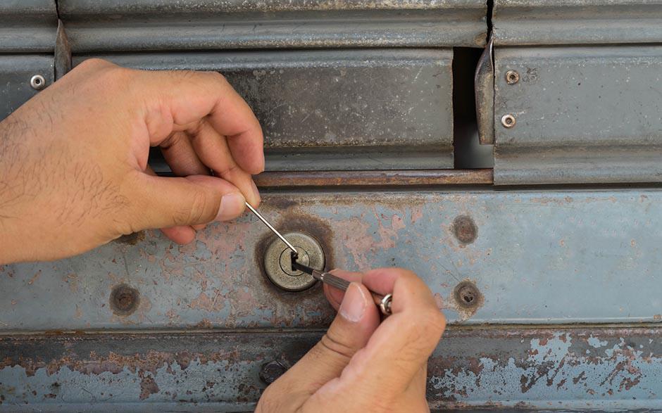 ouvrir une serrure de porte sans clé Montlhéry